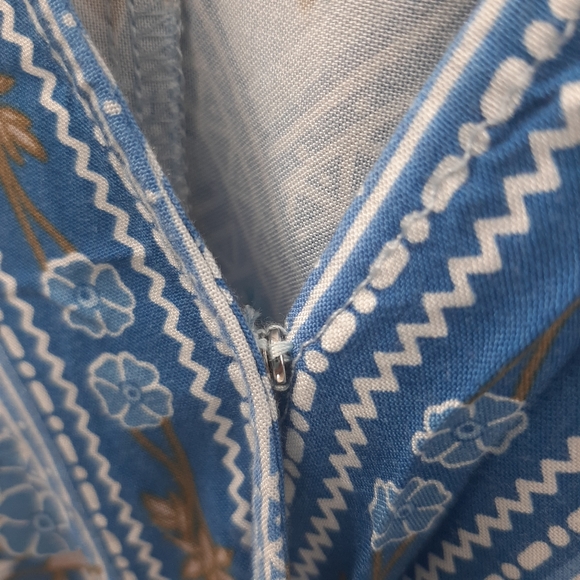 Lulus Dominica Blue Floral Print Surplice Romper S - Picture 7 of 12